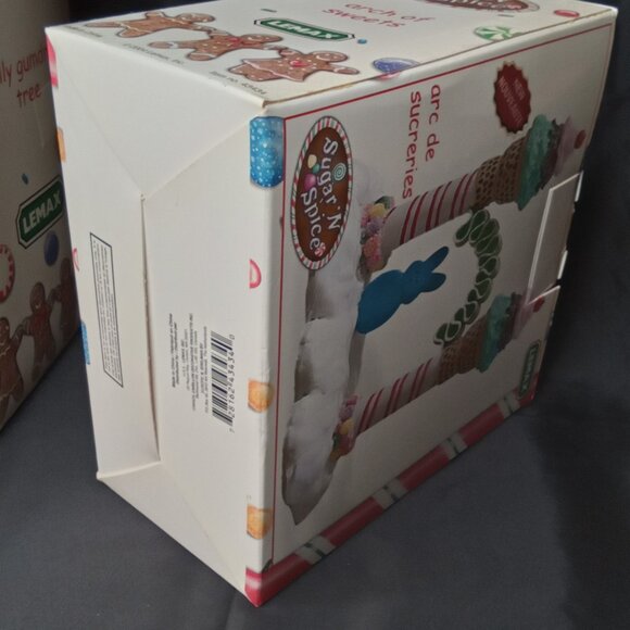 Vintage Christmas Village Accessory With Box Set Of 3 Sugar 'N Spice Lemax 2000s - Picture 10 of 14